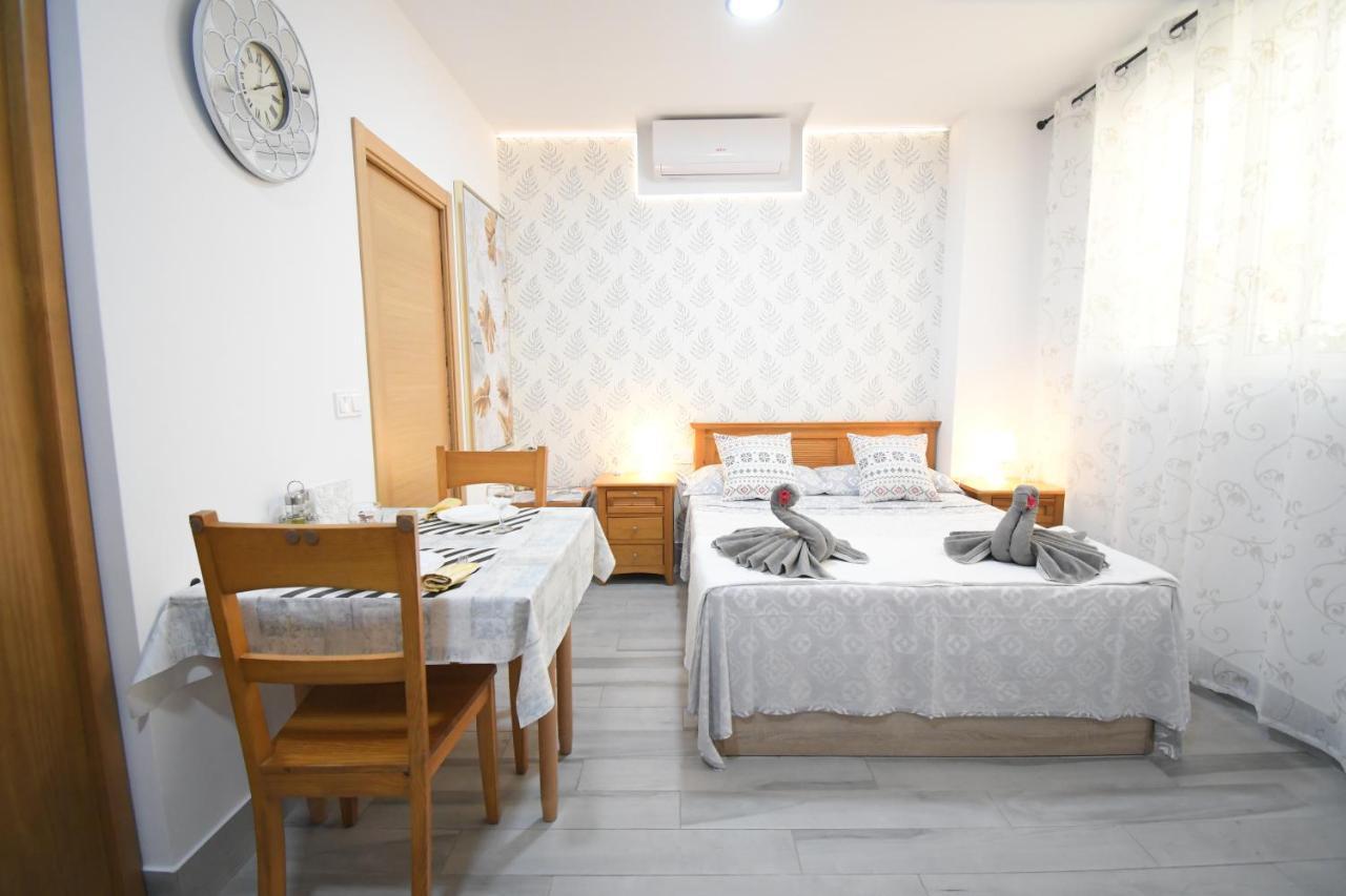 Jara Apartments ! Málaga Dış mekan fotoğraf